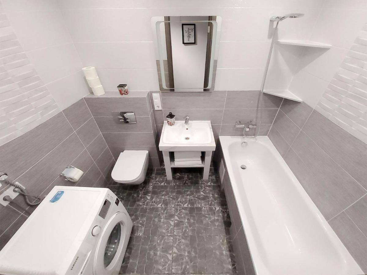 Monro Apartment Lviv Extérieur photo